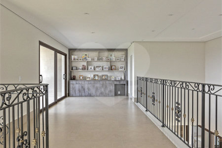 Casa à venda com 4 quartos, sendo 3 suítes, no condomínio Campo de Toscana, Vinhedo - SP