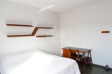 Casa à venda com 4 quartos, sendo 1 suíte, no Centro, Atibaia, SP