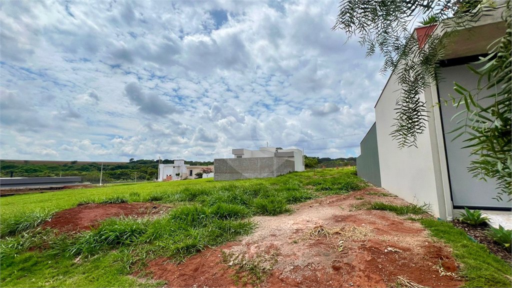 Lote à Venda – Condomínio Recanto do Sabiá