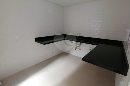 Casa à venda ou para alugar com 3 quartos, sendo 1 suíte,  no condomínio Cube Tutóia, São Paulo - SP