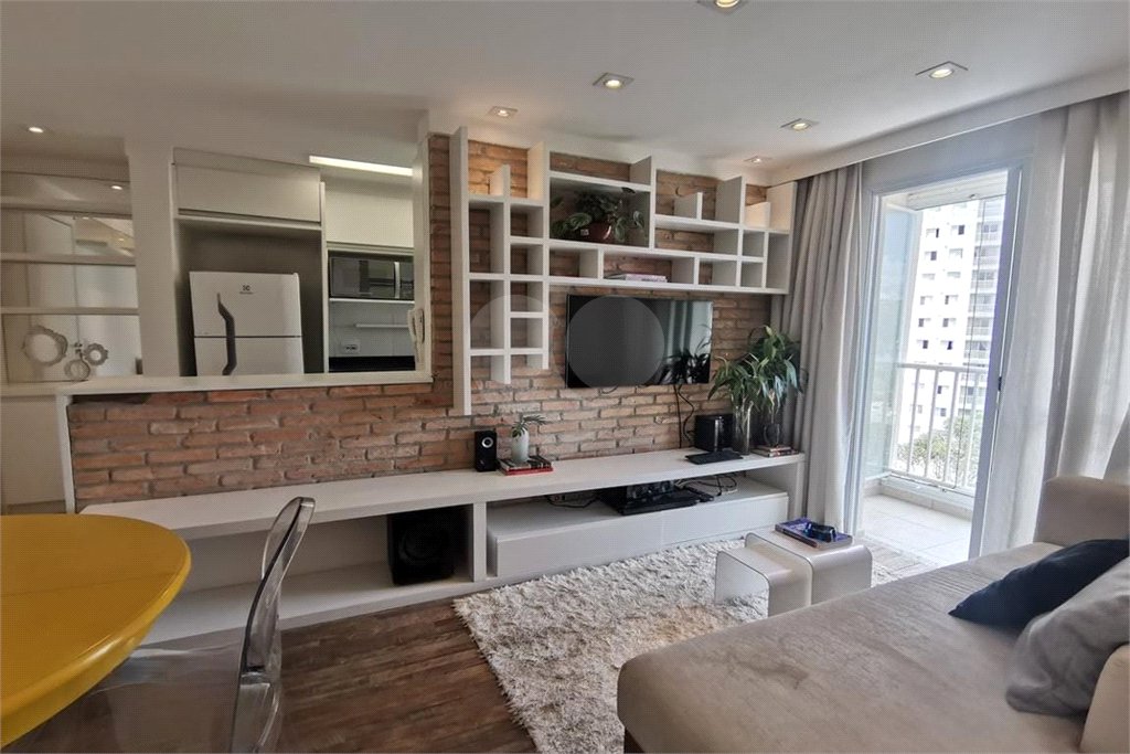 Apartamento à venda com 2 quartos em Parque Reboucas, São Paulo, SP