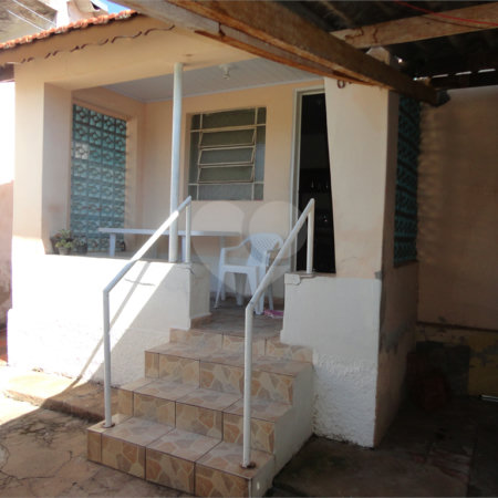 Casa à venda com 2 quartos em Vila Bissoto, Valinhos, SP
