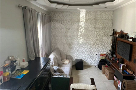 Casa de Vila à venda com 3 quartos em Vila Curuçá, São Paulo, SP