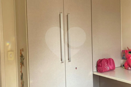 Casa à venda com 3 quartos, sendo 1 suíte,  no condomínio Vida Verde 1, Suzano - SP