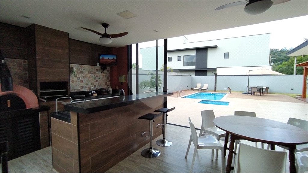 Casa à venda com 3 suítes no condomínio Reserva dos Vinhedos, Louveira - SP