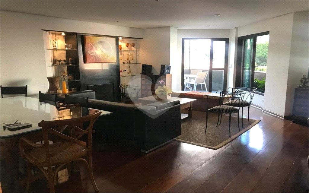 Apartamento à venda com 4 quartos, sendo 2 suítes, em Cerqueira César, São Paulo, SP