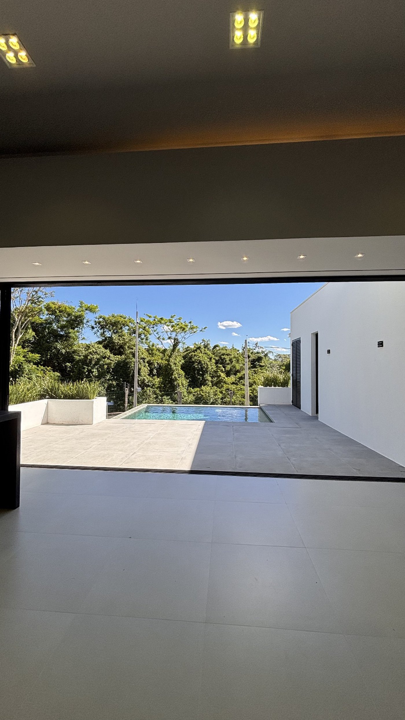 Casa à venda com 4 quartos, sendo 2 suítes, no condomínio Residencial Damha Belvedere, Presidente Prudente - SP