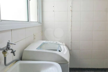 Apartamento à venda com 3 suítes em Real Parque, São Paulo, SP