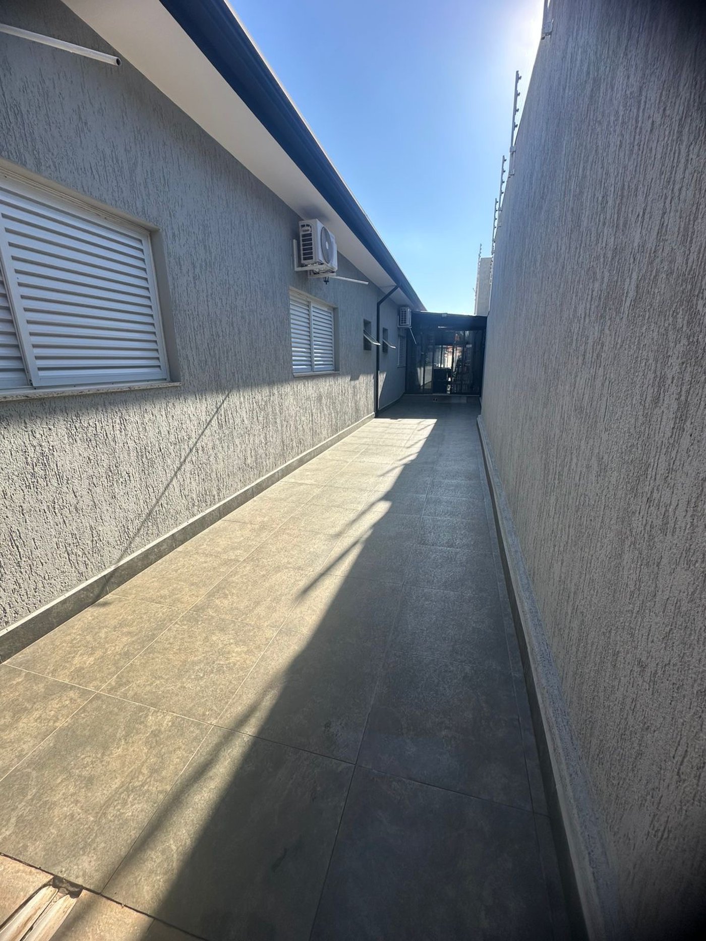 Casa à venda com 3 quartos, sendo 1 suíte, em Jardim Paranapunga, Três Lagoas, MS
