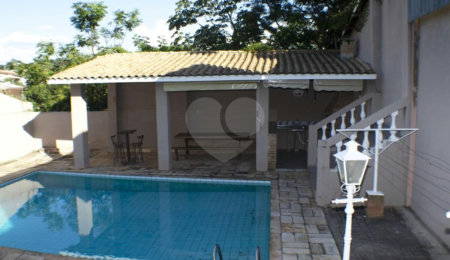 Casa Térrea à venda com 3 quartos, sendo 1 suíte,  em Vila Gardênia, Atibaia, SP
