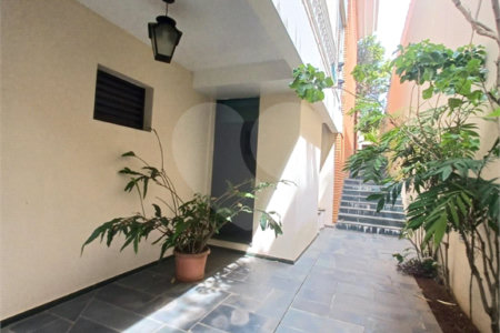 Casa à venda com 6 suítes no condomínio Portal da Raposo, Sorocaba - SP