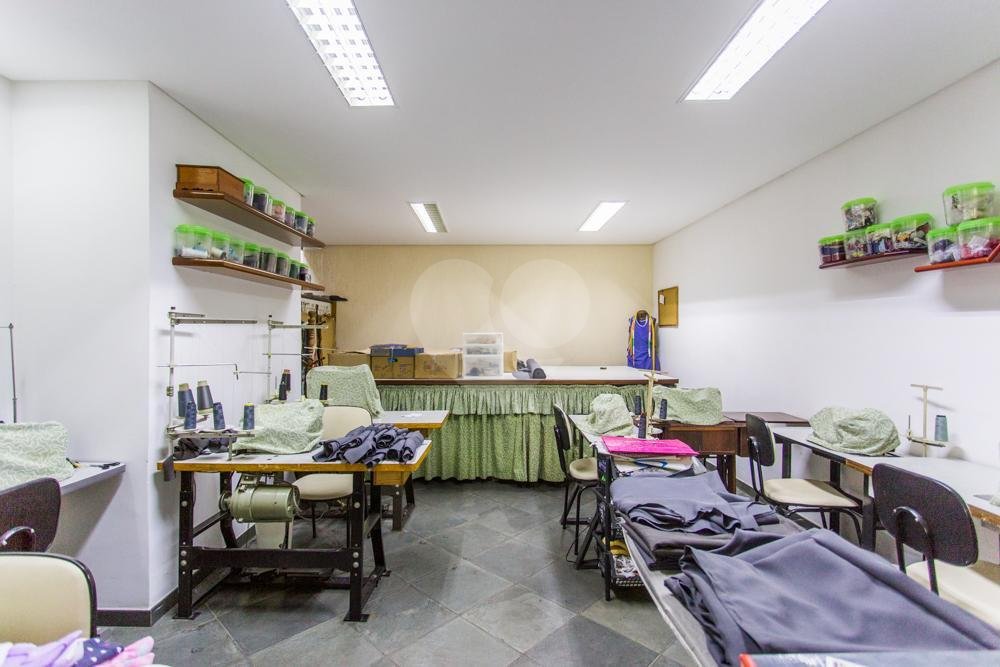 Sobrado à venda com 4 quartos, sendo 3 suítes, em Brooklin, São Paulo, SP