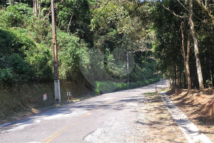 Terreno à venda no condomínio Parque Imperial da Cantareira, Mairiporã - SP