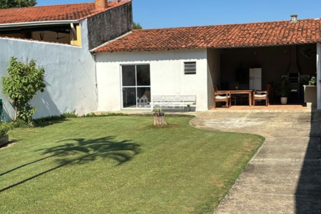 Casa à venda com 2 quartos, sendo 1 suíte, em Jardim dos Pinheiros, Atibaia, SP