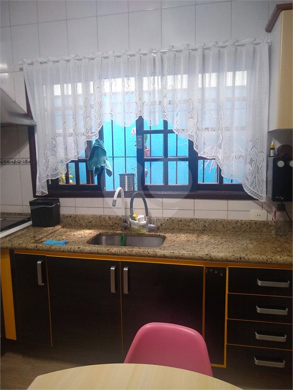 Sobrado à venda com 3 quartos, sendo 1 suíte,  em Vila do Castelo, São Paulo, SP