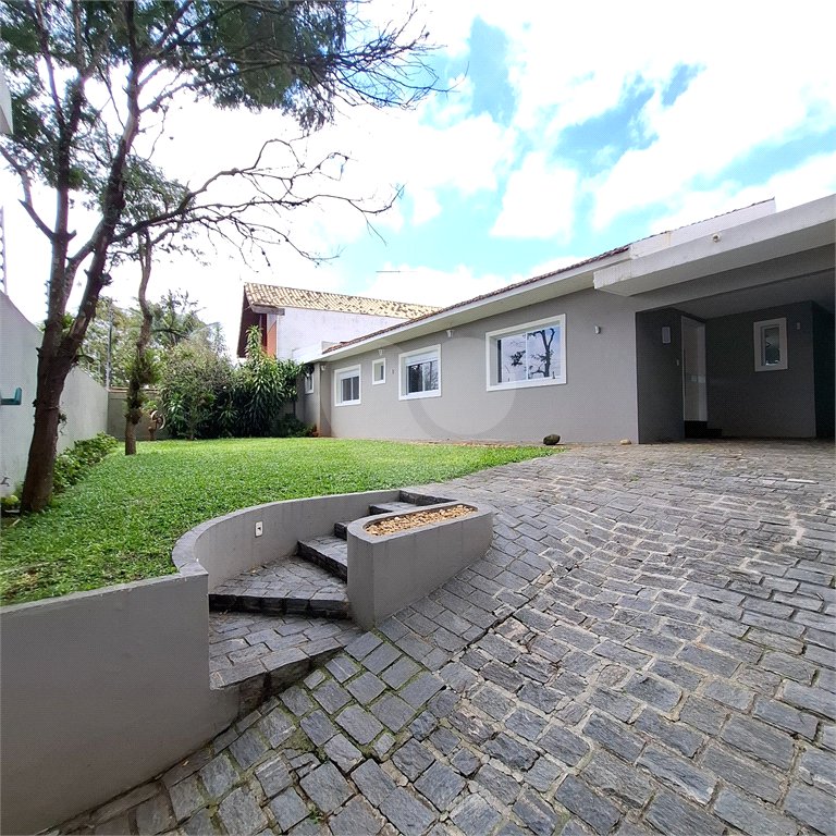 Casa Térrea à venda com 3 suítes em Interlagos, São Paulo, SP
