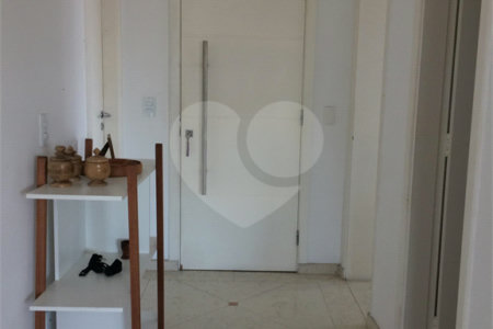 Apartamento à venda com 3 suítes em Vila Suzana, São Paulo, SP
