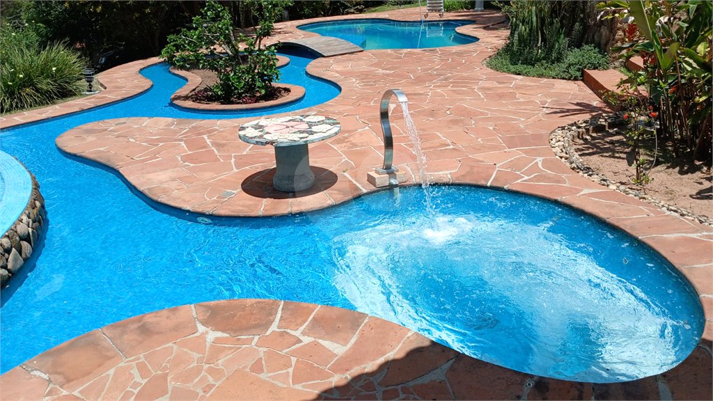 Casa à venda com 4 suítes no condomínio Sausalito, Mairiporã - SP