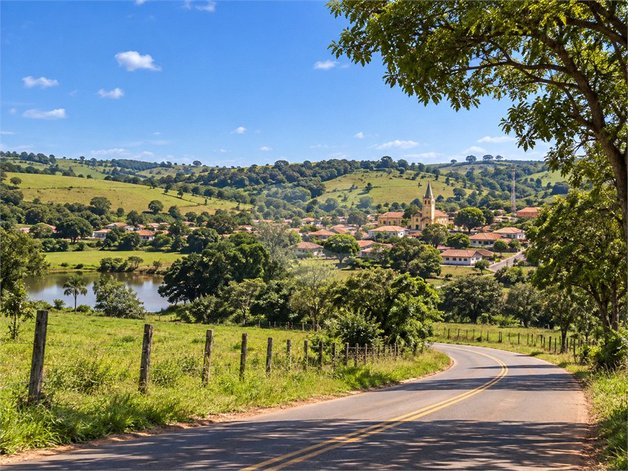 Terreno à venda com 4 quartos, sendo 3 suítes,  em Mombuca, Itatiba, SP