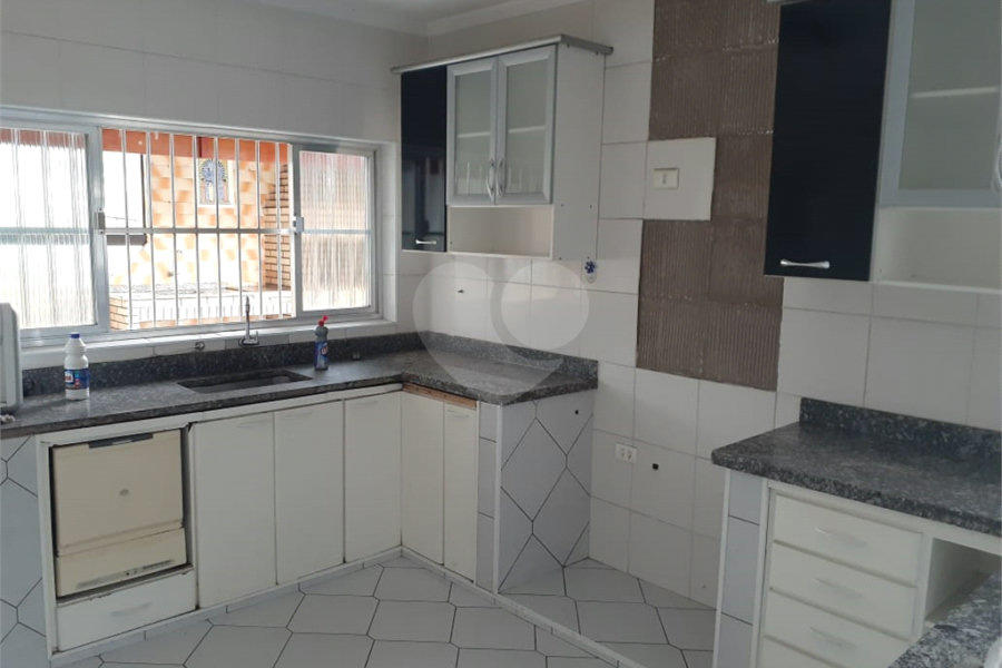 Sobrado à venda com 4 quartos, sendo 2 suítes, em Tremembé, São Paulo, SP
