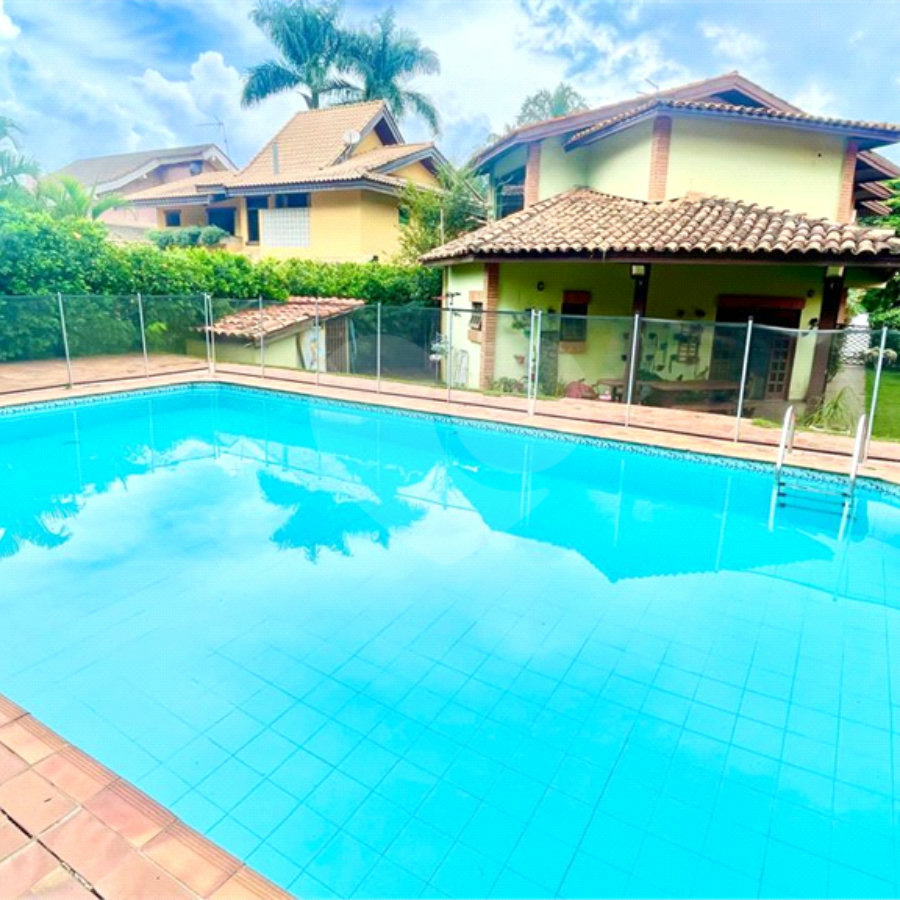 Casa à venda com 4 suítes no condomínio Vivendas do Lago, Sorocaba - SP