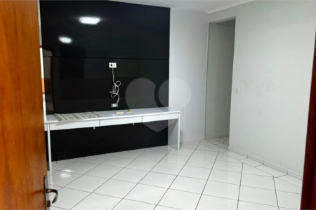 Casa à venda com 8 quartos, sendo 3 suítes,  no condomínio Terras de Santa Rosa, Salto - SP
