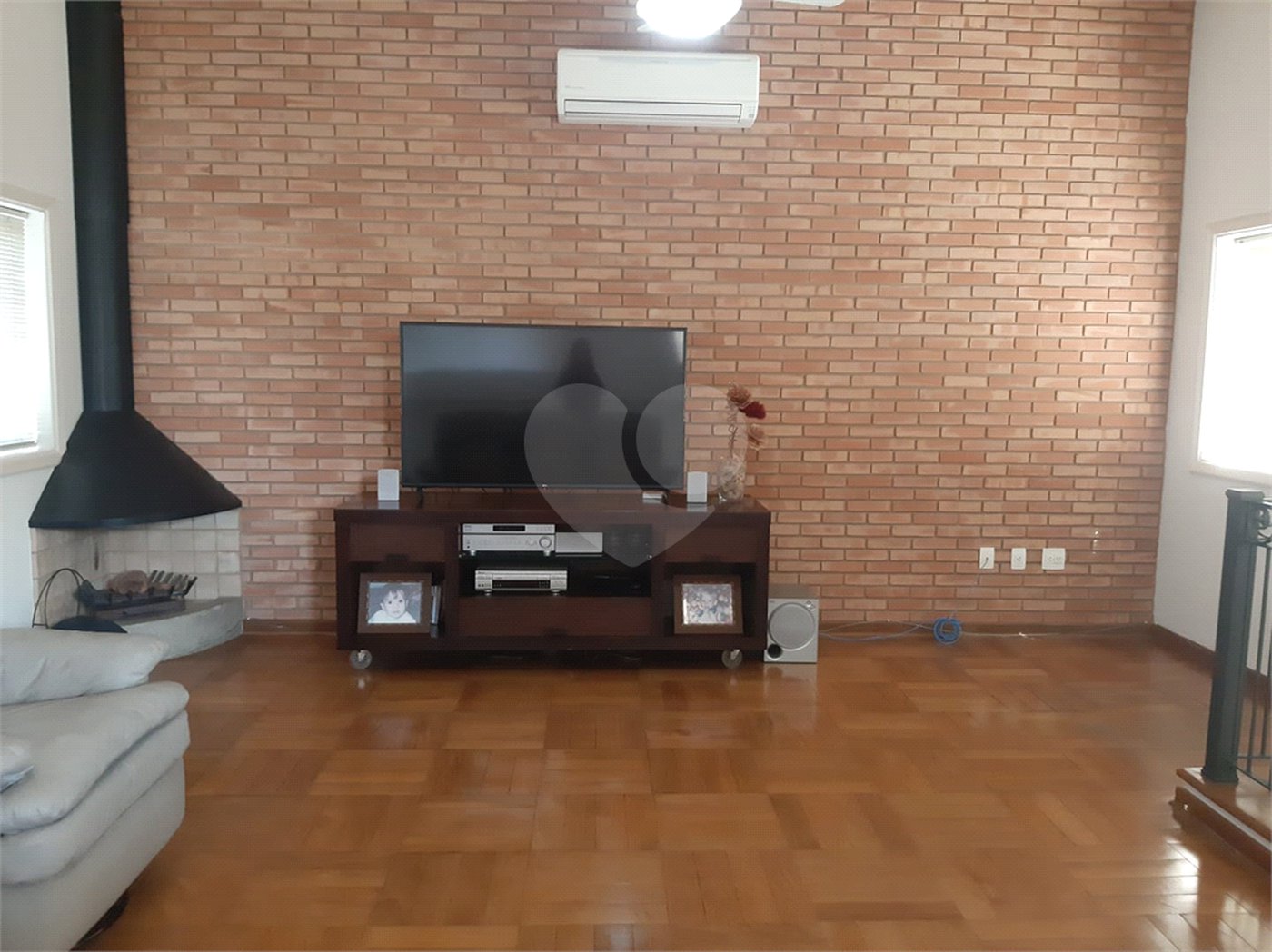 Casa à venda com 4 suítes no condomínio São Joaquim, Vinhedo - SP