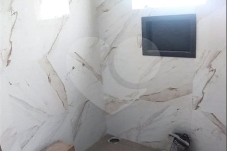 Sobrado à venda com 4 quartos, sendo 3 suítes, em Condomínio Residencial Shamballa Iii, Atibaia, SP