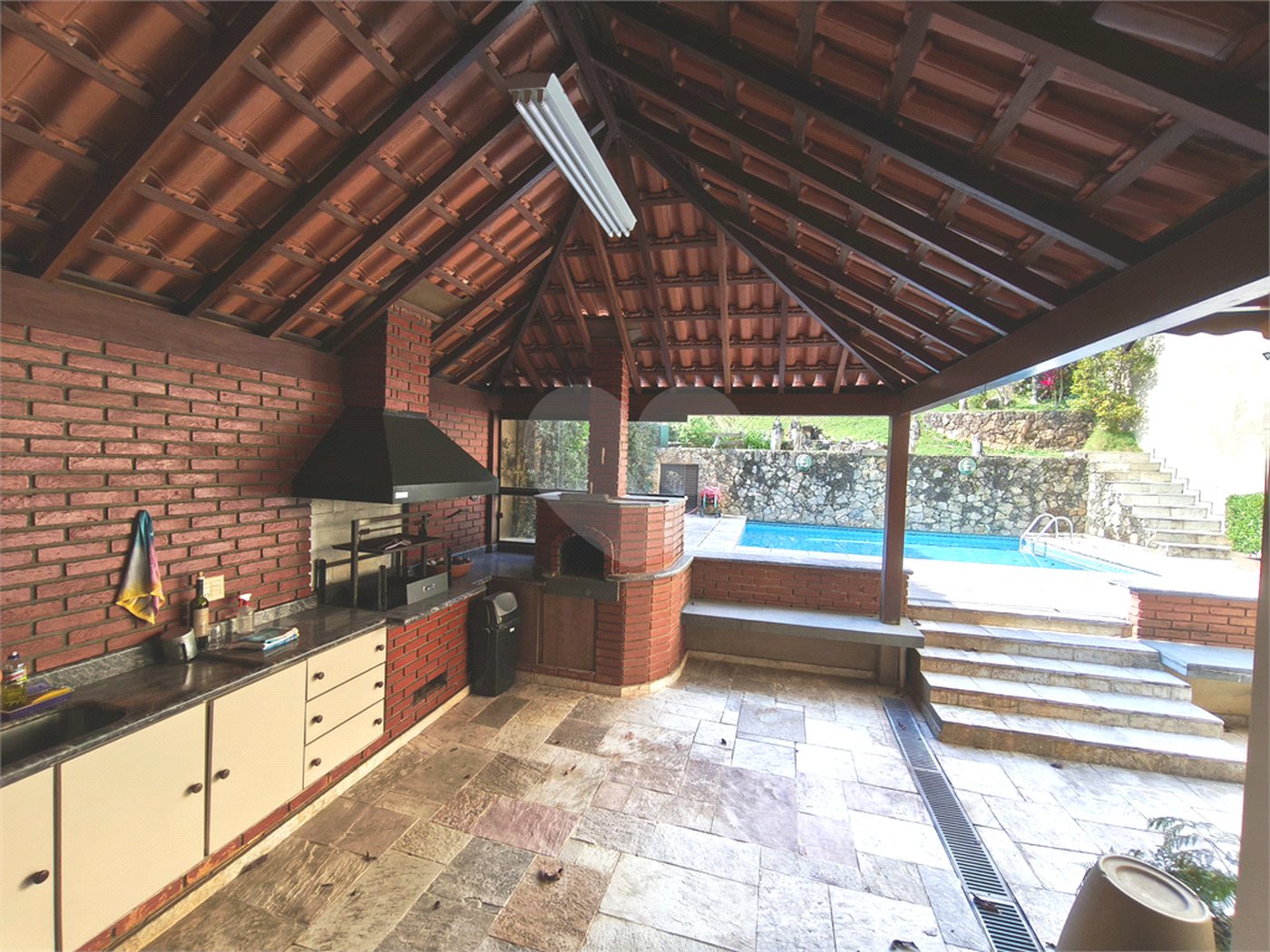 Casa à venda com 3 suítes no condomínio Jd Itatinga, São Paulo - SP