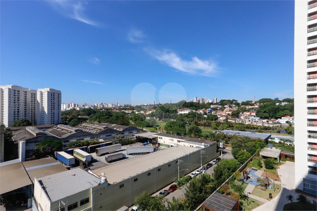Apartamento à venda com 3 quartos, sendo 1 suíte,  em Vila Anastácio, São Paulo, SP