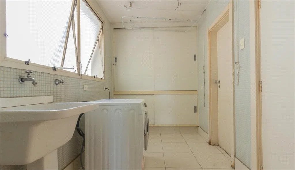 Apartamento à venda com 4 quartos, sendo 1 suíte, em Cidade Monções, São Paulo, SP