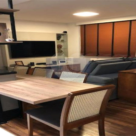 Apartamento à venda com 2 quartos, sendo 1 suíte, em Moema, São Paulo, SP