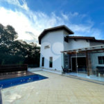 Casa à venda ou para alugar com 4 suítes no condomínio Associação Reserva das Hortênsias, Mairiporã - SP