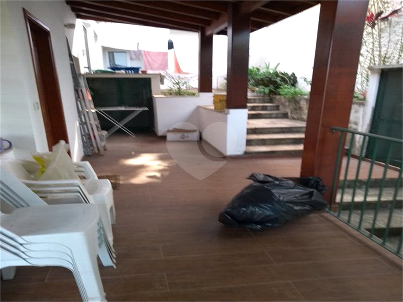 Casa à venda com 5 suítes em Vila Pirajussara, São Paulo, SP