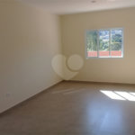Casa à venda com 3 quartos, sendo 1 suíte,  em Loteamento Jardim Solares, Atibaia, SP