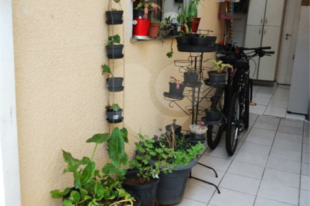 Sobrado à venda com 3 quartos, sendo 1 suíte,  em Vila Oliveira, Mogi das Cruzes, SP