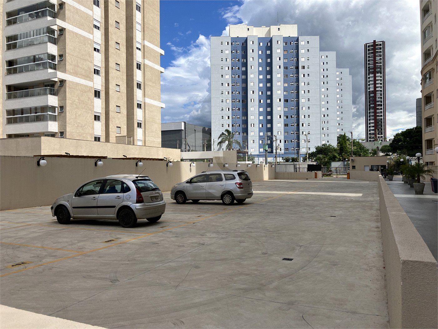 Apartamento à venda com 3 quartos, sendo 1 suíte,  em Parque Campolim, Sorocaba, SP