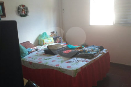 Sobrado à venda com 3 quartos em Parque Vitória, São Paulo, SP