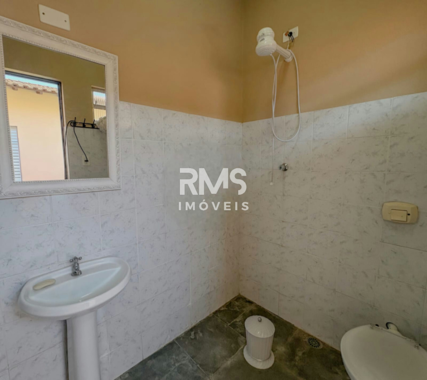 Casa à venda com 3 quartos, sendo 1 suíte,  no Brasil, Itu, SP