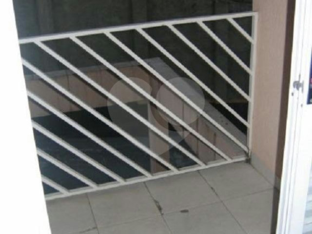 Casa à venda com 3 quartos, sendo 1 suíte,  no condomínio Residencial Maracujás, São Paulo - SP