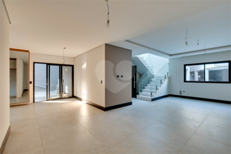 Casa à venda com 4 suítes no condomínio Reserva Robélia, São Paulo - SP