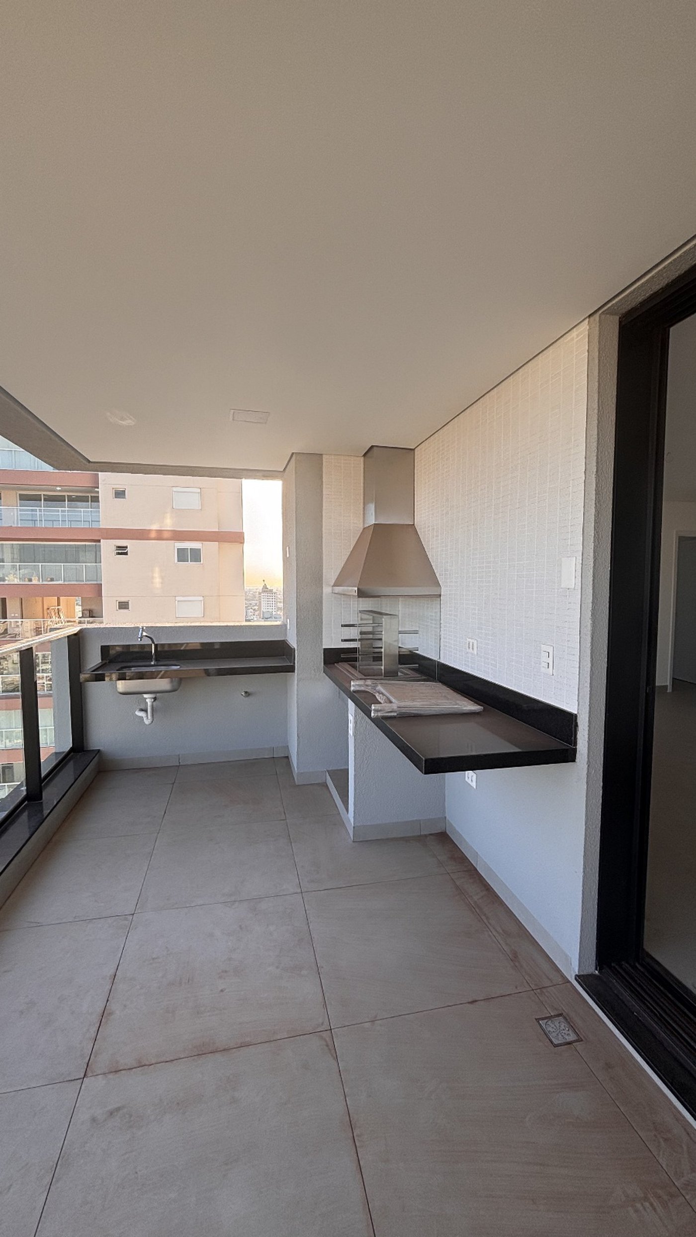 Apartamento à venda com 3 suítes em Edifício Majestic, Presidente Prudente, SP