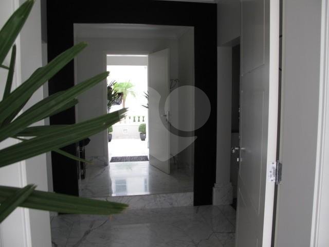 Casa à venda ou para alugar com 4 suítes no condomínio Villa Imperial, São Paulo - SP