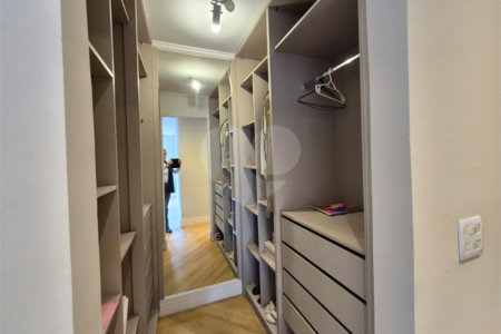 Apartamento à venda com 2 quartos, sendo 1 suíte, em Vila Andrade, São Paulo, SP