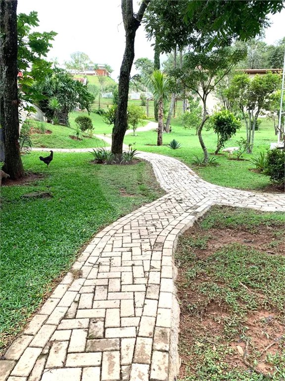 Casa à venda com 10 quartos, sendo 3 suítes, no condomínio Chácaras Campo Verde, Campo Limpo Paulista - SP