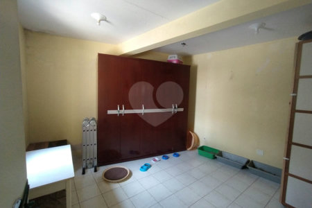 Casa à venda com 6 quartos, sendo 2 suítes, em Chora Menino, São Paulo, SP