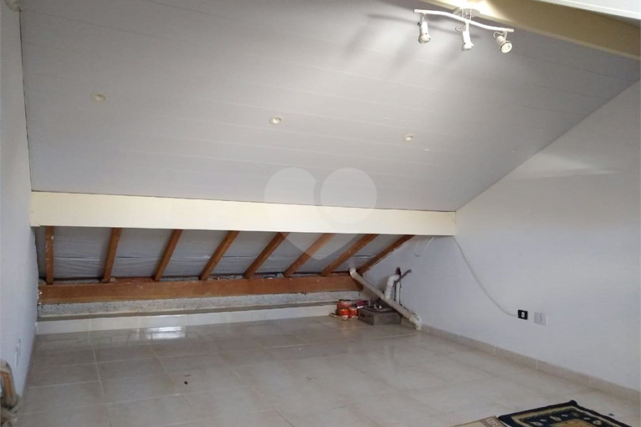 Casa à venda com 2 suítes no condomínio Residencial Pedro, São Paulo - SP