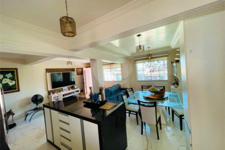 Casa à venda com 3 quartos, sendo 2 suítes,  em Vila Progresso, Sorocaba, SP