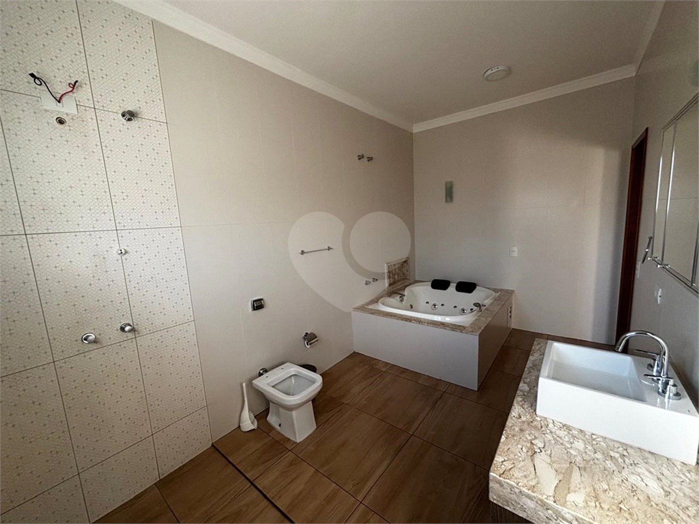 Casa à venda com 2 quartos, sendo 1 suíte, no condomínio Residencial Lagos D Icarai, Salto - SP