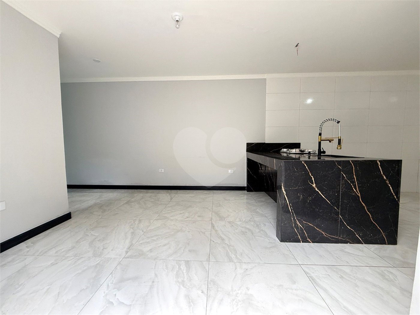 Casa à venda com 3 quartos, sendo 1 suíte, em Vila Rosália, Guarulhos, SP